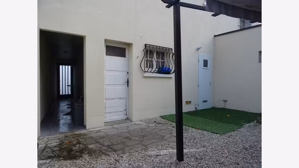Local + appart 170m² à vendre à Sully sur Loire