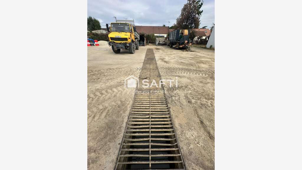 A vendre 2 hangars 1120m² proche Sully sur Loire