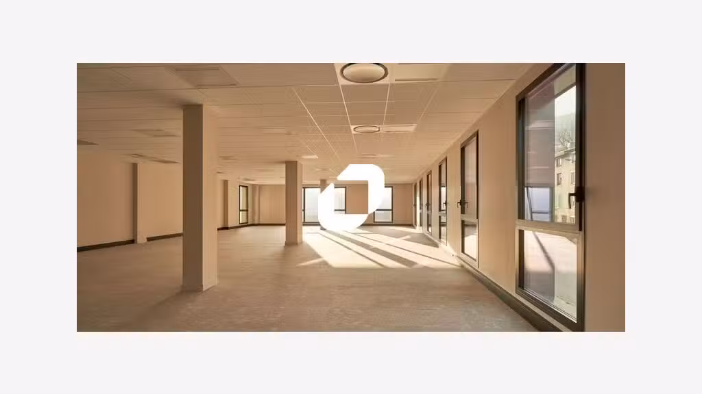 Vente Bureaux 1732m² Tarare