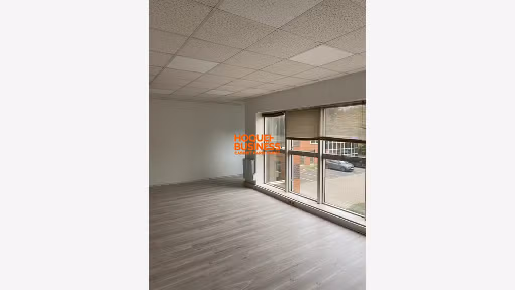 Vente murs de bureaux 320m² Trappes Parc Pissaloup
