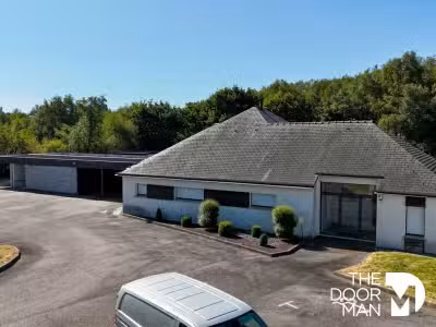 Vente bâtiment pro 200m² à Trévé za Bel Air