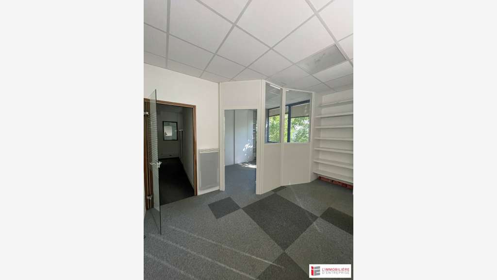 A vendre bureaux de 319m² au 1er étage à Vannes