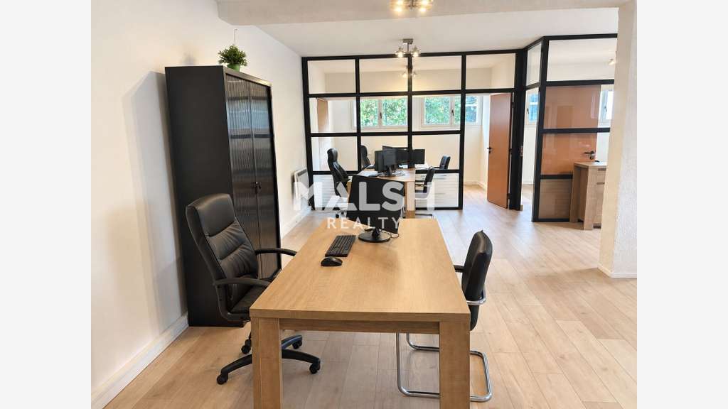 Bureaux - A Vendre - 101 m² - VENISSIEUX