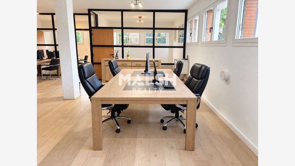 Bureaux - A Vendre - 101 m² - VENISSIEUX
