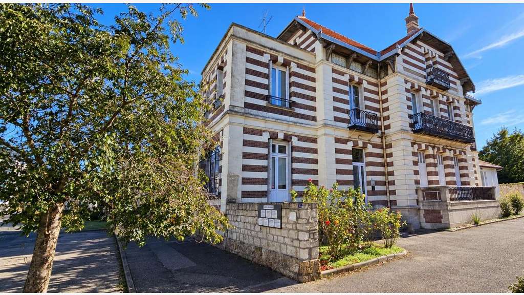 Vente immeuble de caractère de 280m² à Vernon