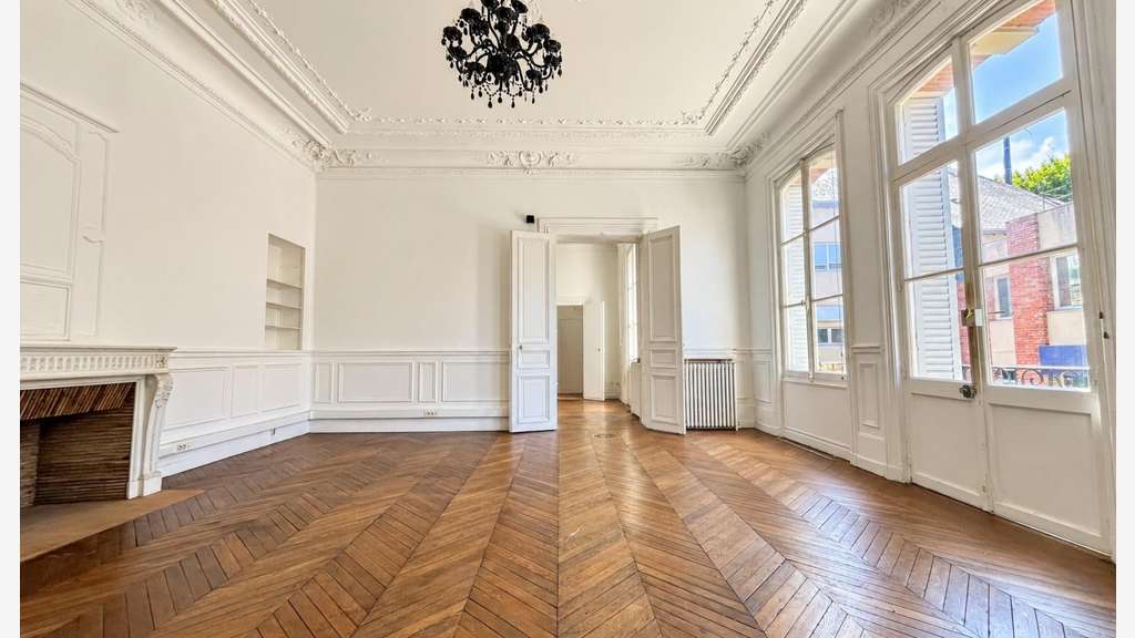 Vente immeuble de caractère de 280m² à Vernon