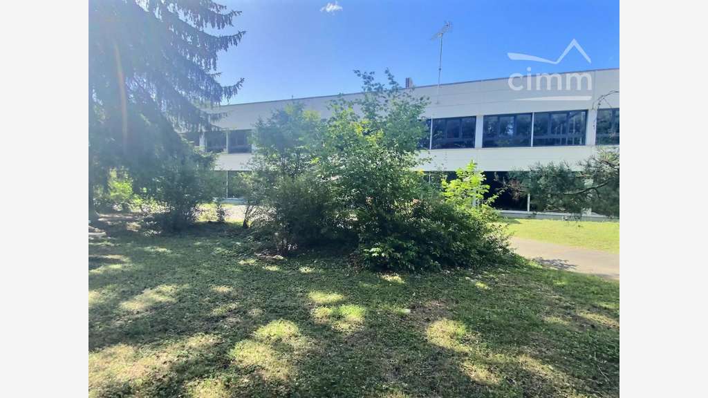 AV bureau 250m² à aménager à Vineuil 