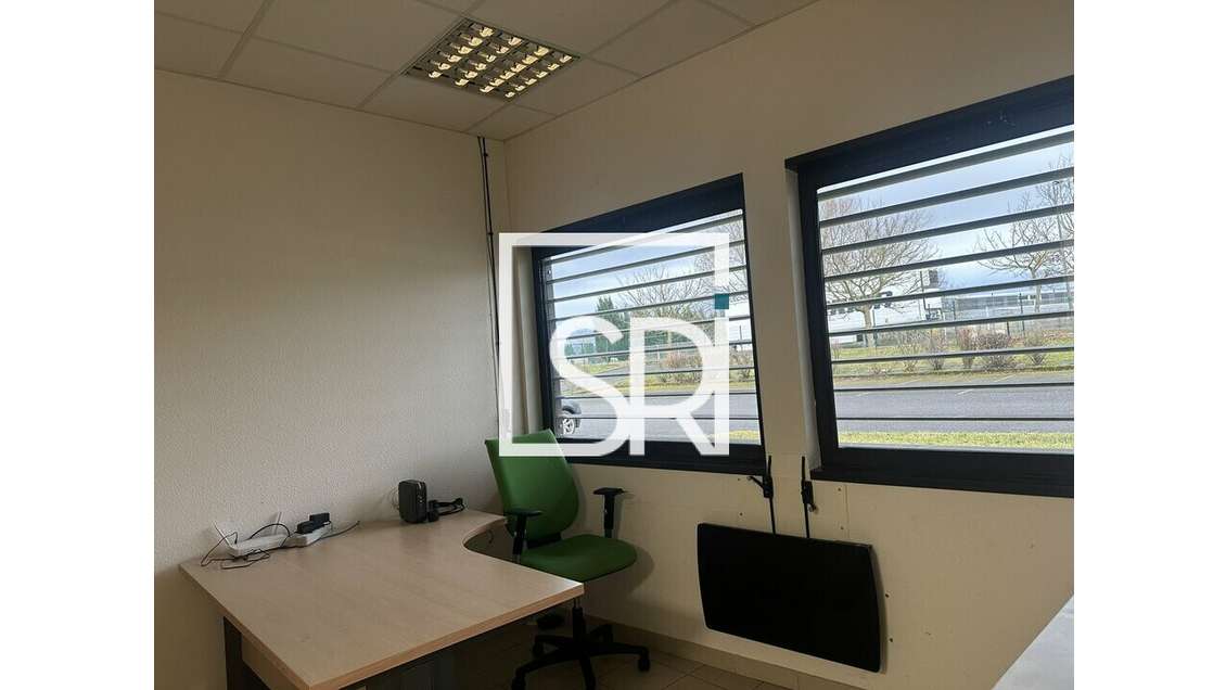 Bureaux 122m² à vendre à Creuzier zone des Ancizes