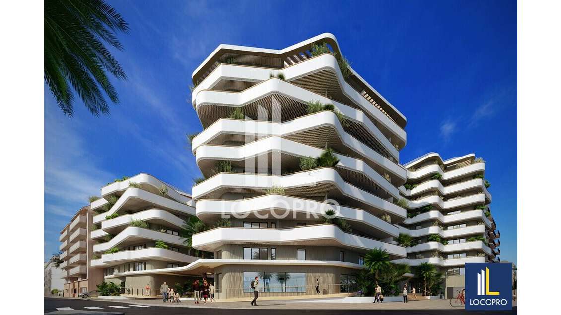 Vente plateau bureaux 550m² R+1 à Cannes La Bocca