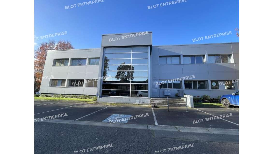 A vendre à louer bureaux 278m² R+1 Saint-Grégoire