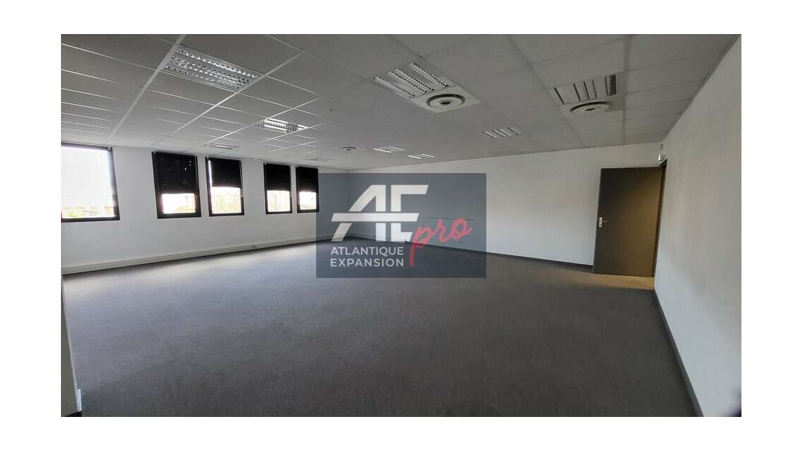 Vente bureaux 181m² très bon état à Saint-Nazaire