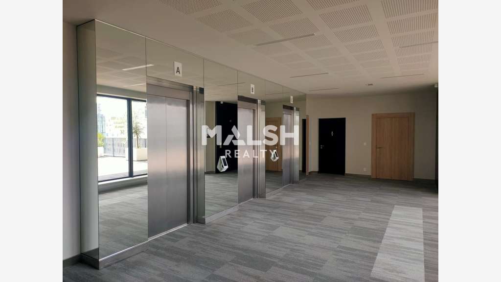 Bureaux de 5 227m² divisibles à louer à Venissieux