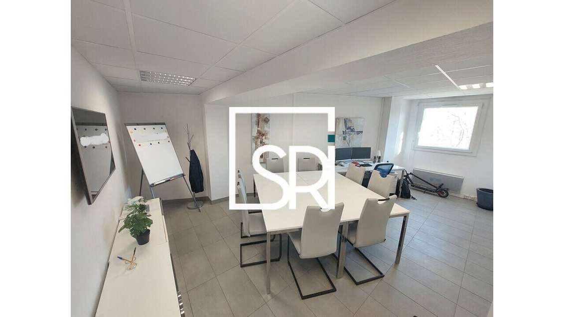 Vente bureaux 120m² à Clermont-Ferrand Les Salins