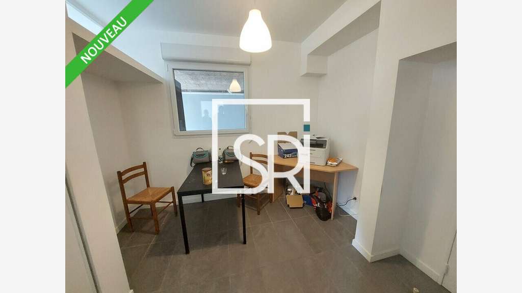 Vente bureaux occupés 53m² PMR à Clermont-Ferrand