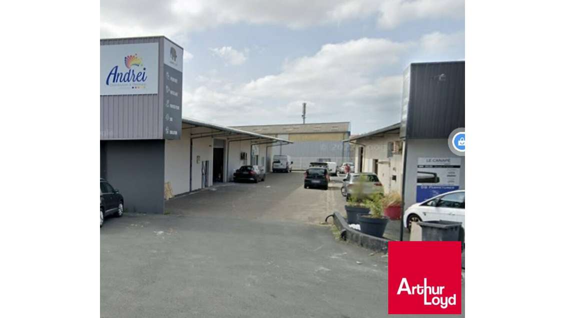 Anglet,  local 270 m² - A saisir - Tout commerce