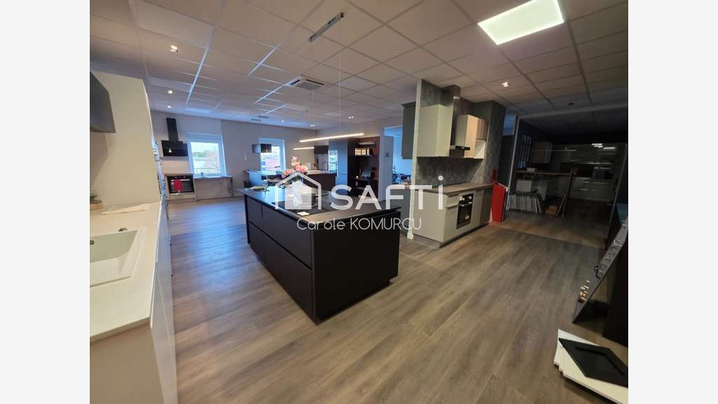 Vente bureaux 172m² R+1 à Achères Le Grand Cèdre