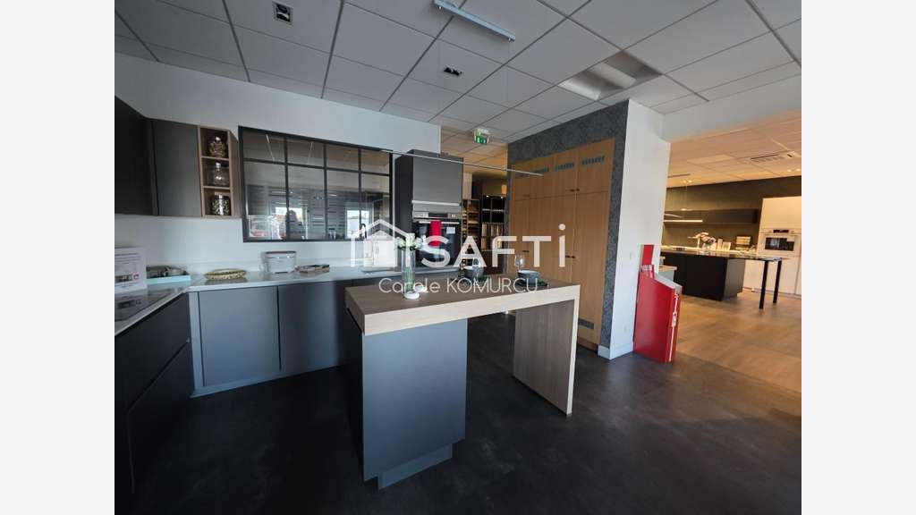 Vente bureaux 172m² R+1 à Achères Le Grand Cèdre
