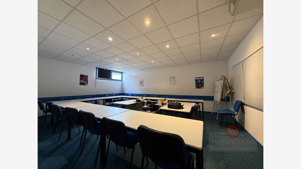 Vente murs commerciaux 200m² emplac strat à Agen