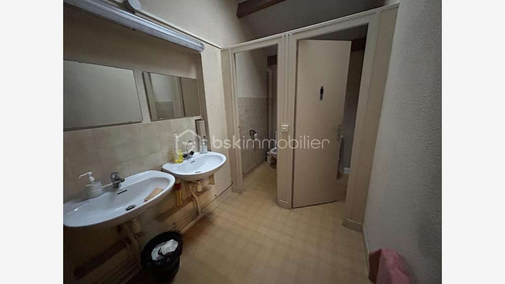 ENSEMBLE IMMOBILIER - BUREAU OU HABITATION -