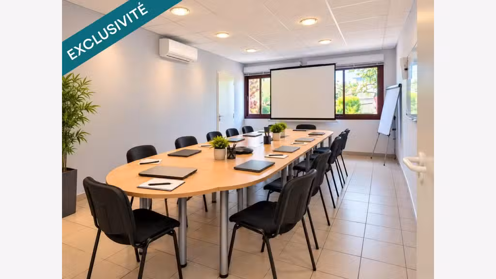 AV bureaux 300m² zone de Peyre à Aire-sur-l’Adour