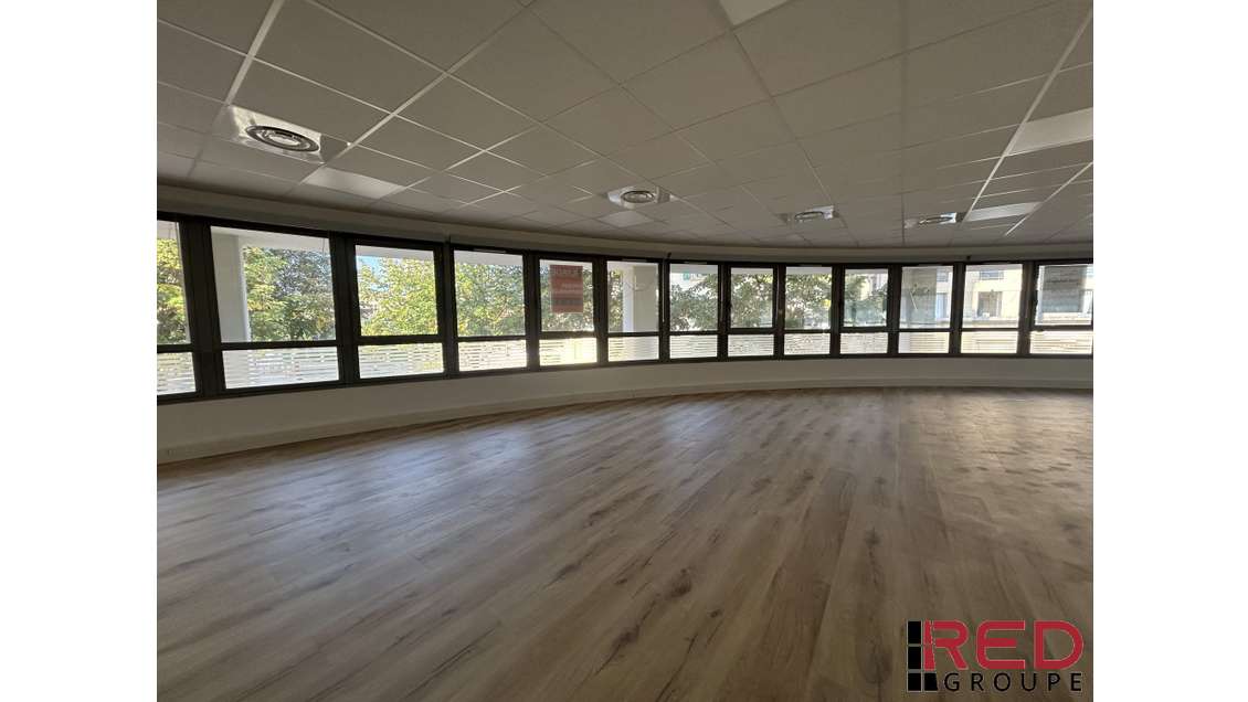 Vente bureau 185m² hyper centre à Aix la Rotonde