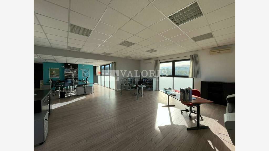 Bureaux 261m² à vendre au coeur de l'Arbois