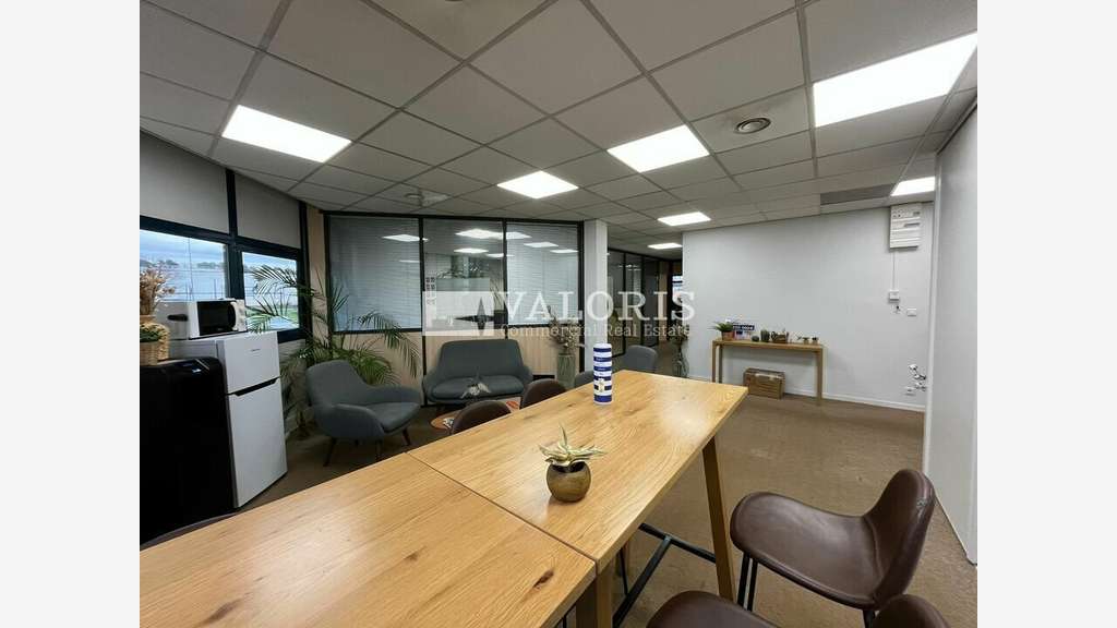 Bureaux 131m RDC à vendre ZI des Milles