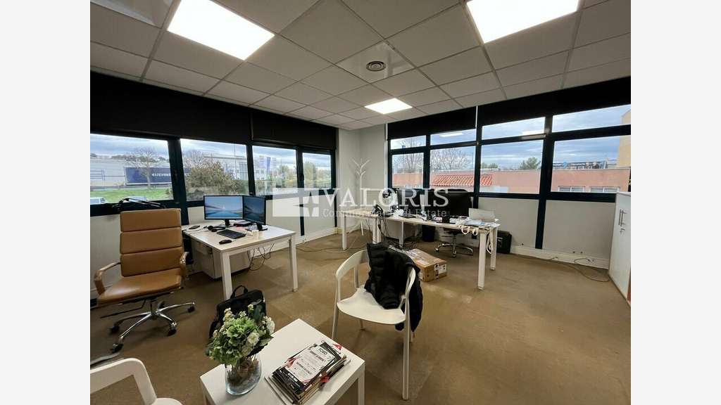 Bureaux 131m RDC à vendre ZI des Milles