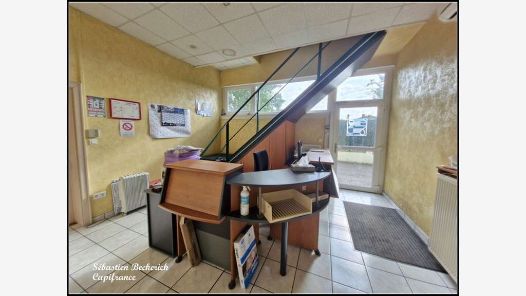 Hangars et bureaux à vendre à Altrippe (57)