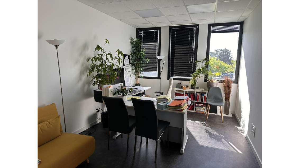 A vendre bureaux aménagés 289m² R+3 à Angers Sud