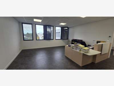 A vendre bureaux aménagés 289m² R+3 à Angers Sud