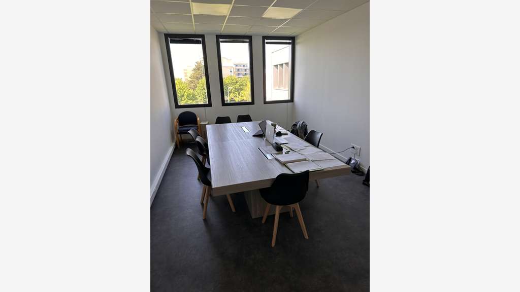 A vendre bureaux aménagés 289m² R+3 à Angers Sud