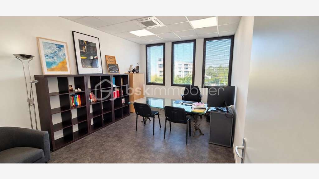 Vente bureaux de 289m² à Angers Orgemont