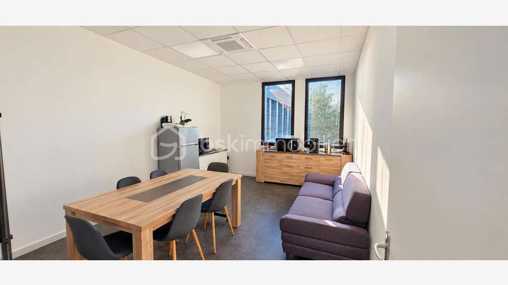 Vente bureaux de 289m² à Angers Orgemont