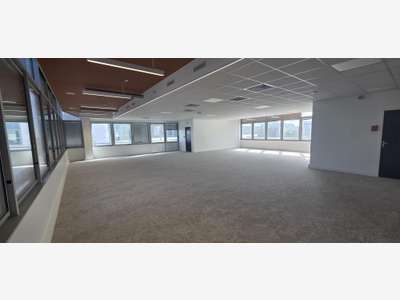 Plateau de bureaux 460m² à vendre Angers St Serge