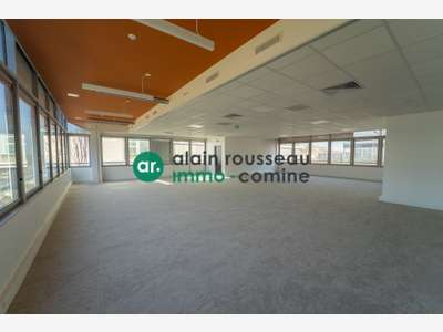 A vendre bureaux de 513m² à Angers Saint Serge