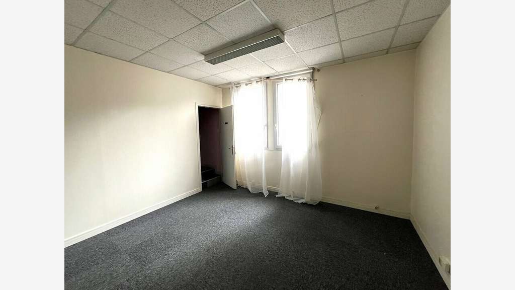 Bureaux 55m² à vendre à Angoulême la Bussatte
