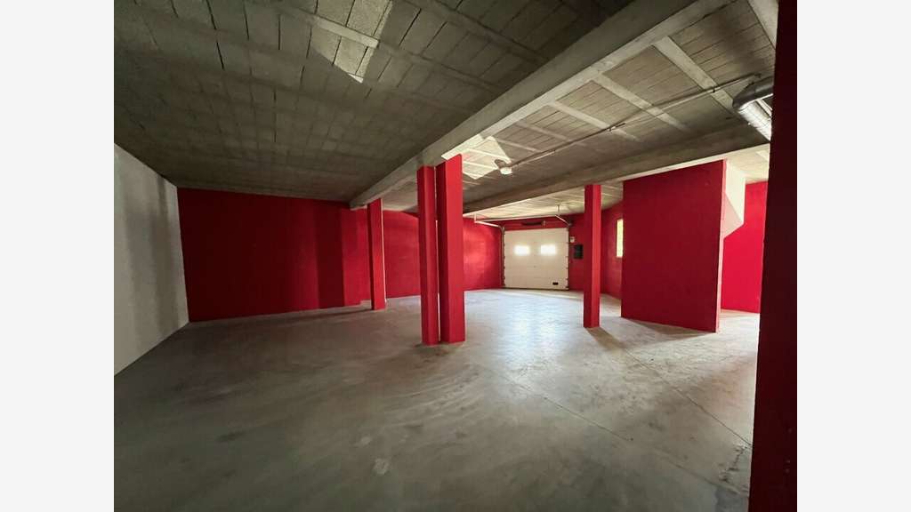 Local d'activité avec bureaux à vendre Angoulême 