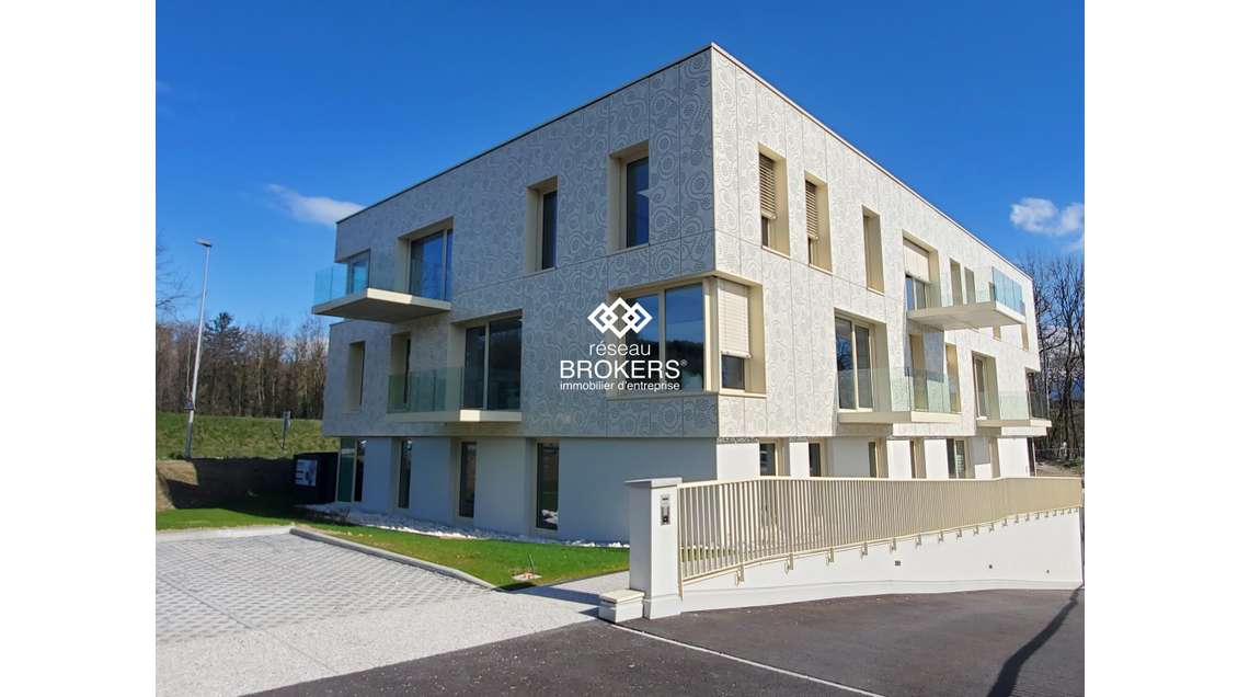 Bureaux neufs 167m² + stationnements à Pringy