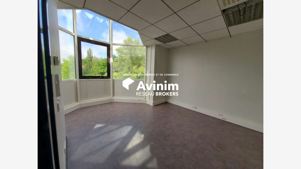 Bureaux 446m² à vendre à Seynod