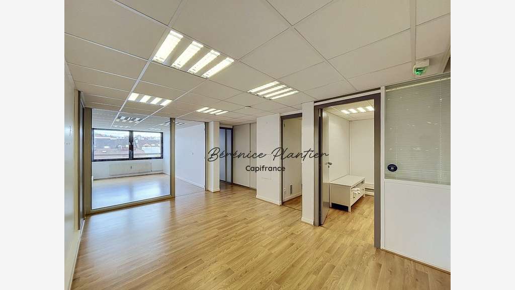Vente bureau 65m² dernier étage avec ascenseur