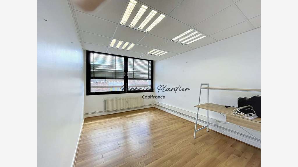 Vente bureau 65m² dernier étage avec ascenseur
