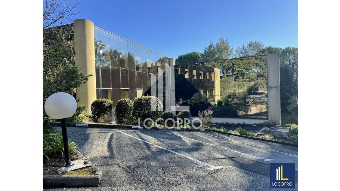 Vente bureaux 777m² à Antibes Zone Trois Moulins