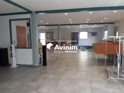 Bureaux avec stockage 600m² à vendre à Arbin