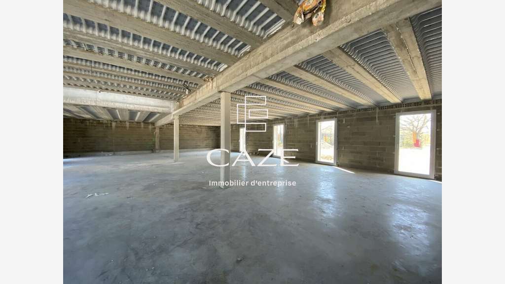 Local 234m² à vendre à Artigues Près Bordeaux N89