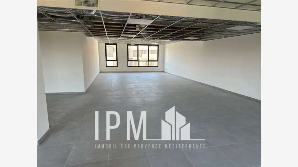 A vendre bureaux 150m² ZA Napollon 13400 Aubagne