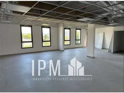 A vendre bureaux 150m² ZA Napollon 13400 Aubagne