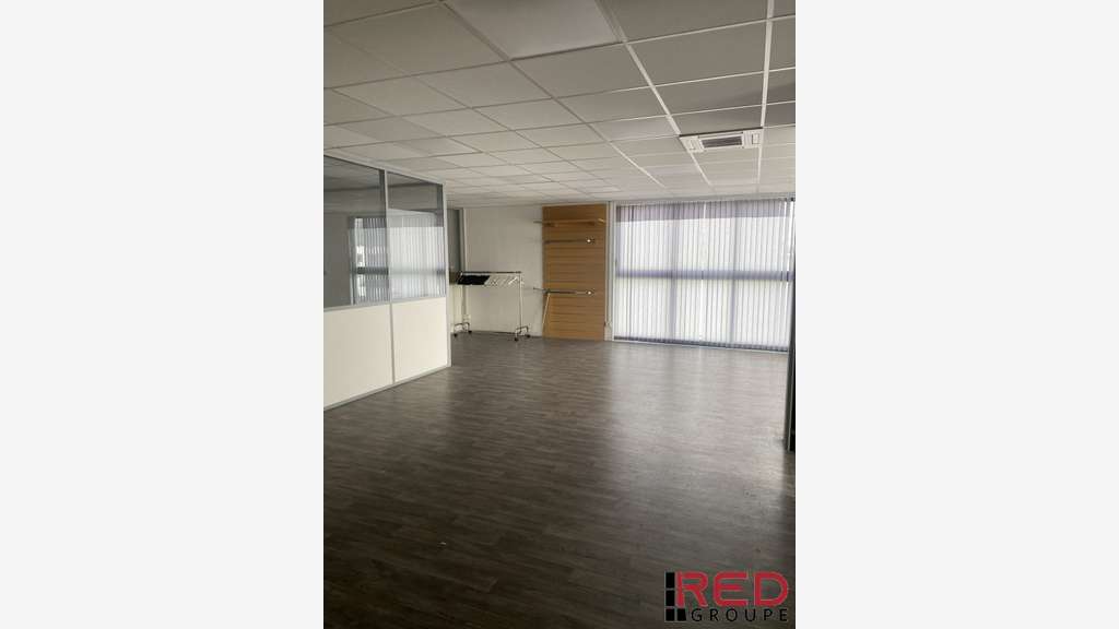 Bureaux de 165m² à vendre en R+1 à Aubagne