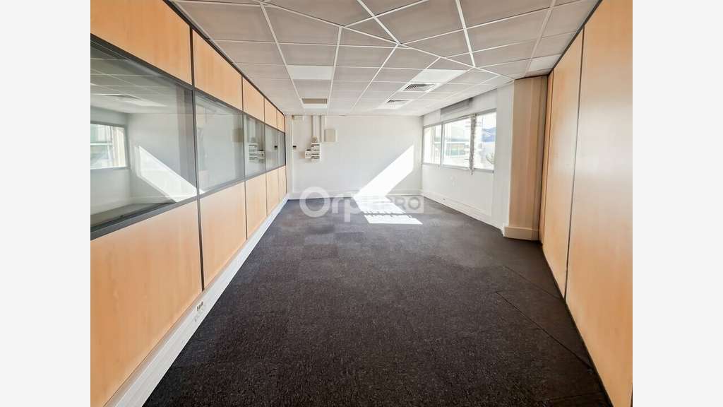 Bureaux d'exception de 560m² à vendre à Aubagne