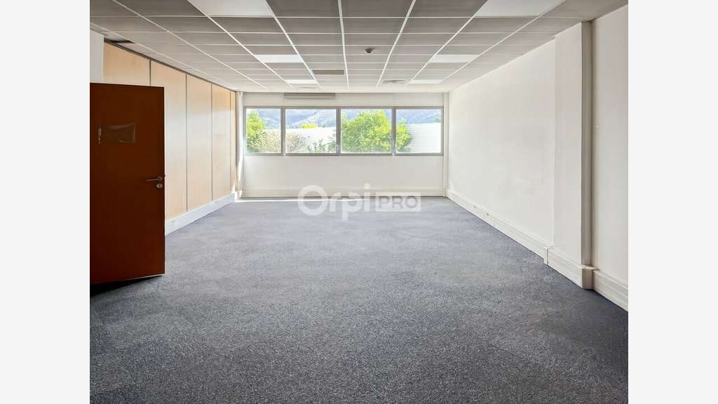 Bureaux d'exception de 560m² à vendre à Aubagne